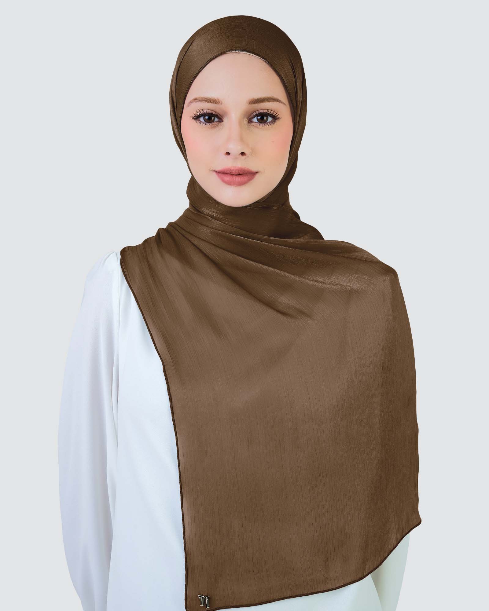 naelofar linia shawl