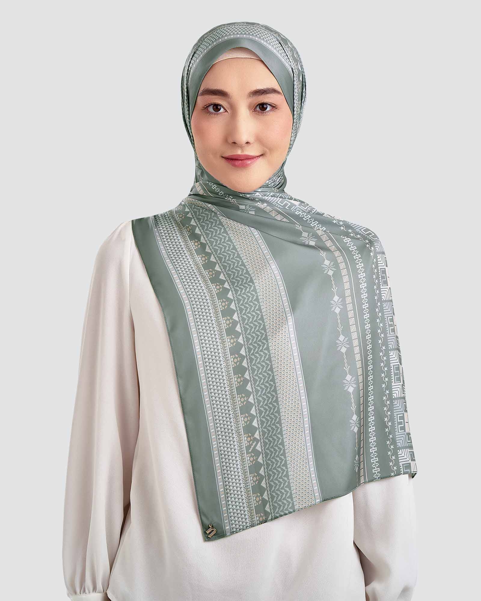 ANKA MATTE SATIN SHAWL - DAMASK GREEN