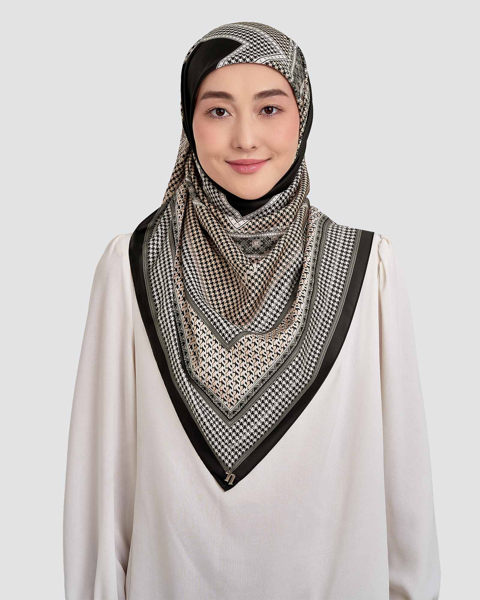 ANKA MATTE SATIN SQUARE - SAHARA NIGHT