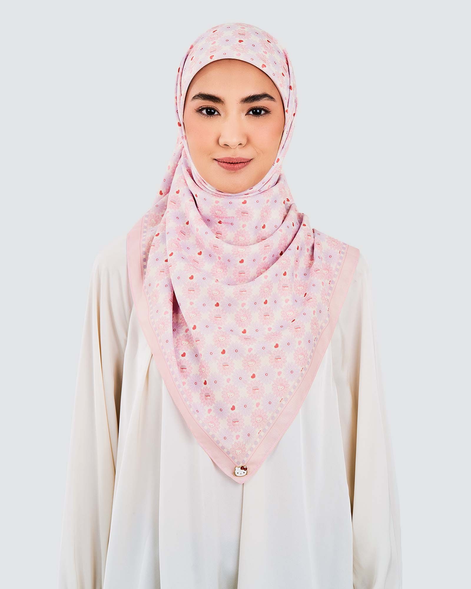 HELLO KITTY X NAELOFAR SQUARE - SWEETLY