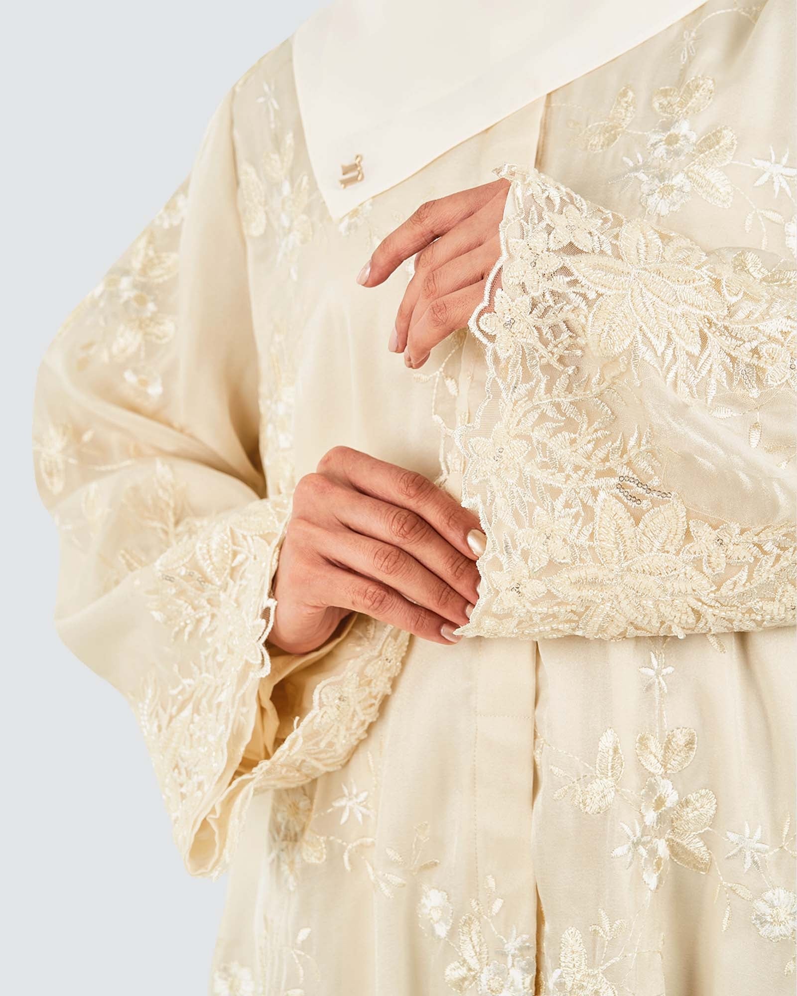 HUSNA ABAYA - VANILLA