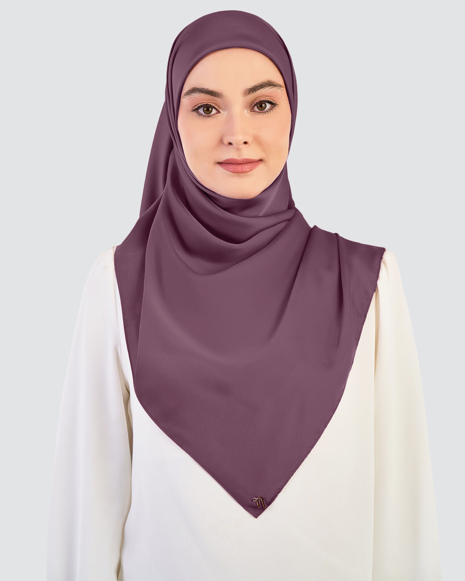 LUNA SATIN SQUARE - ACAI BERRY