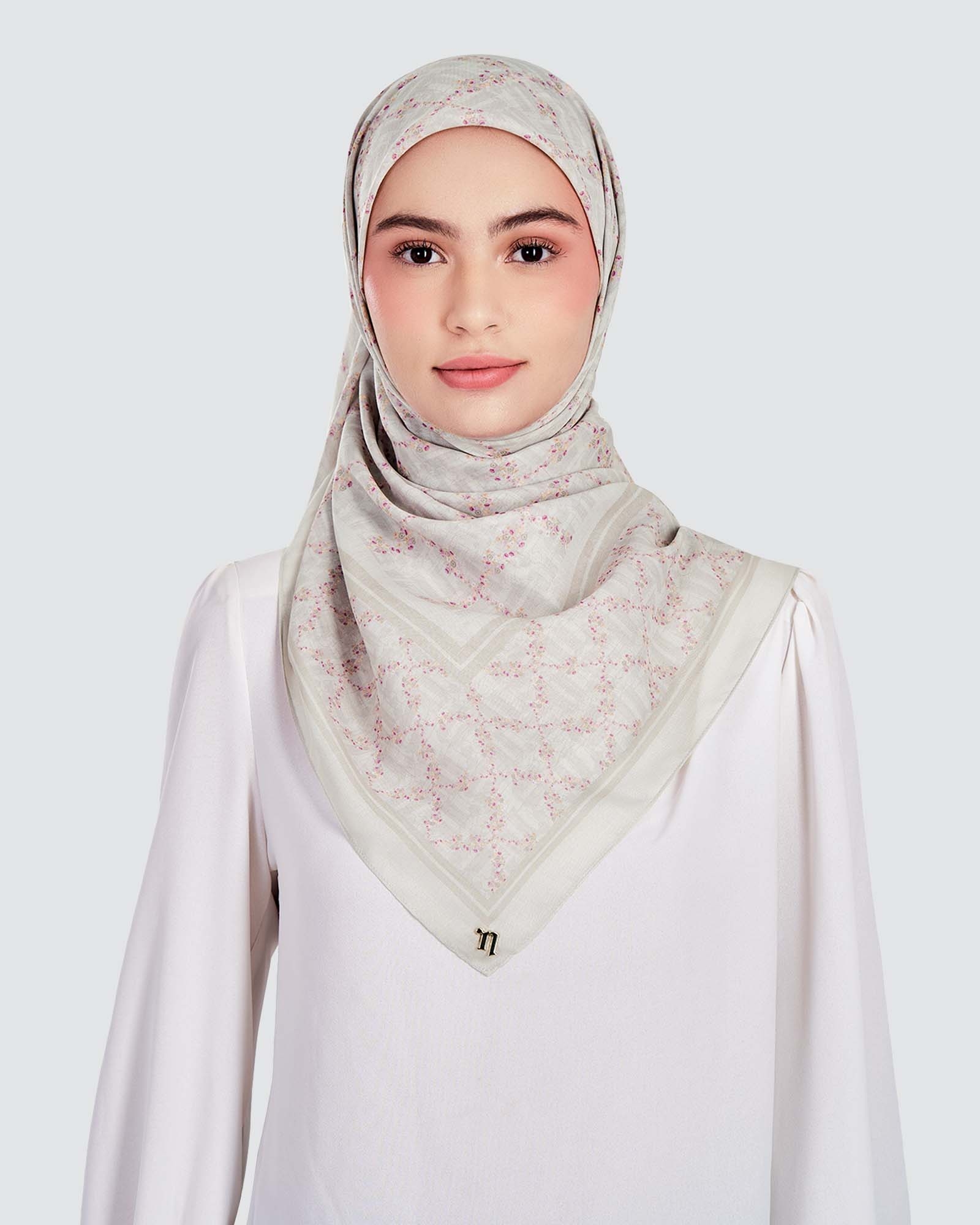 MONOGRAM TRELLIS SQUARE - ALOE