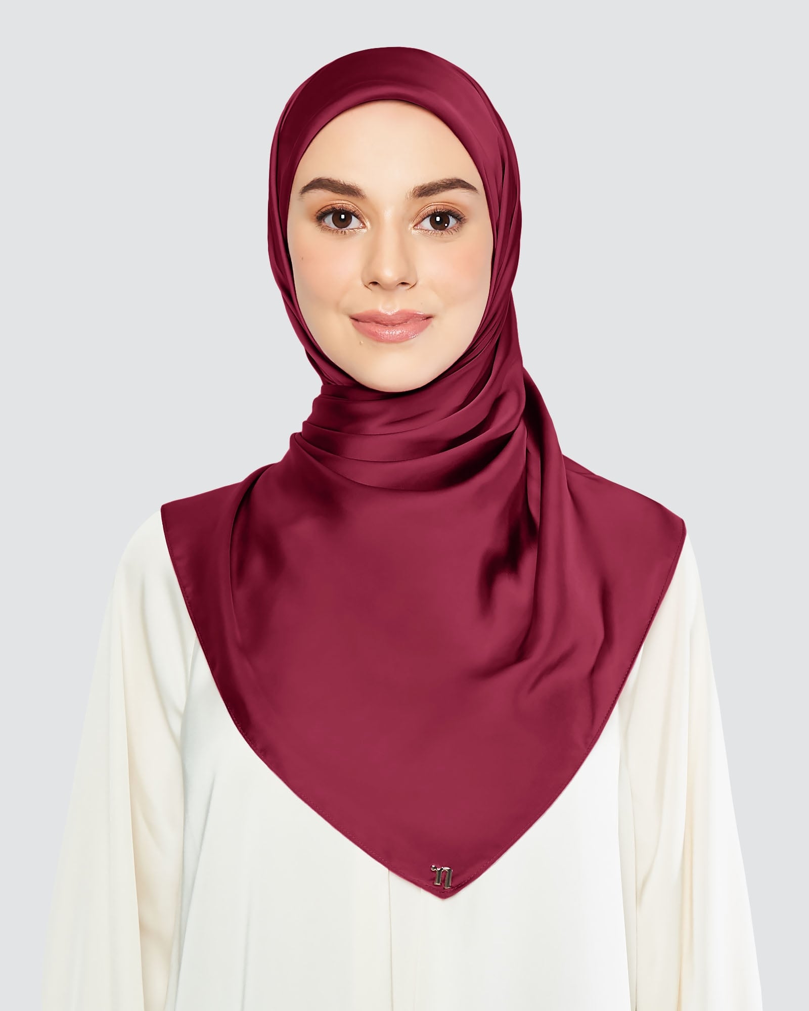 SATIN SQUARE - CRANBERRY