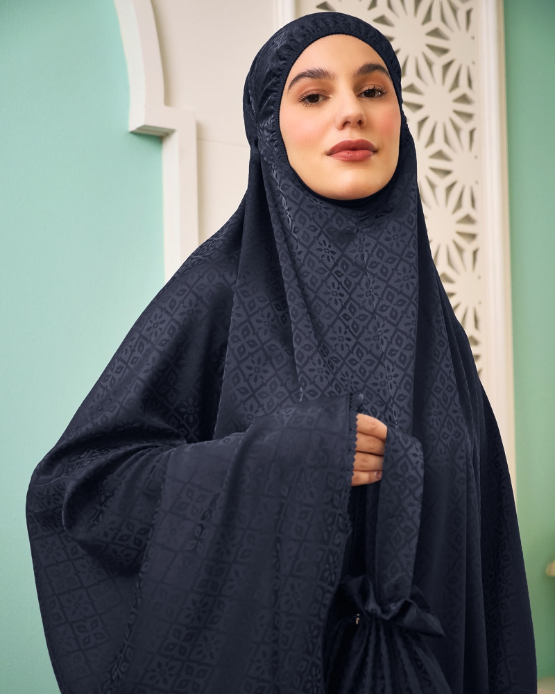 AAFIYAH TELEKUNG - NAVY