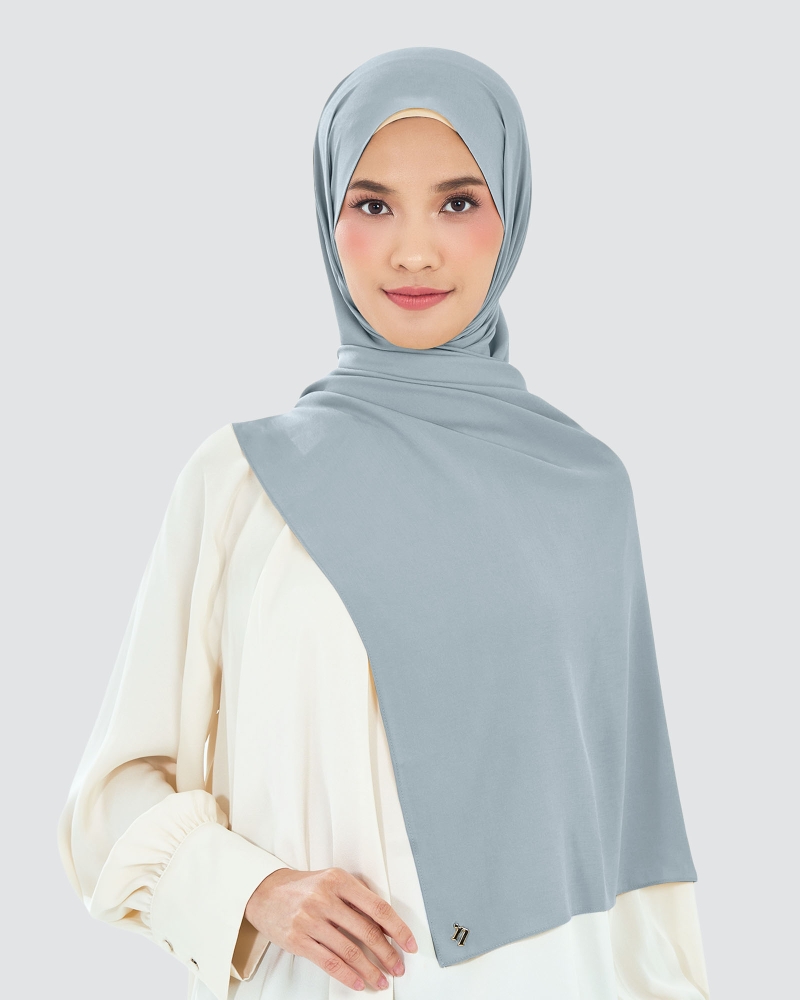 Image of AIRE CHIFFON SHAWL - BLUE