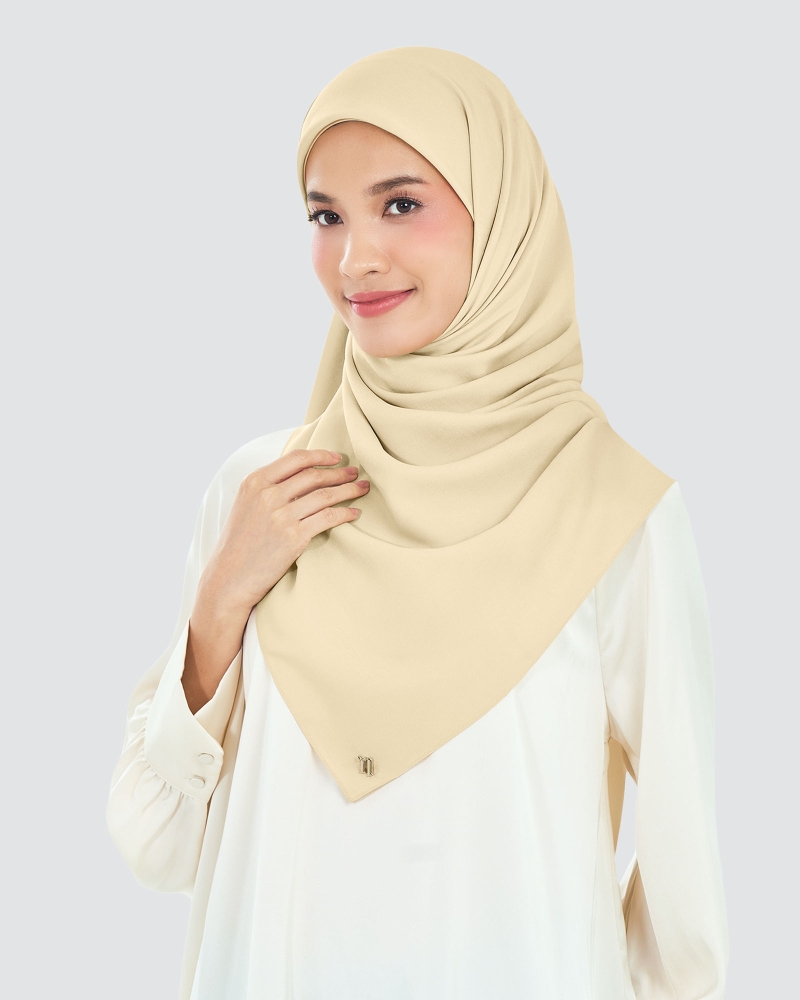 AIRE CHIFFON SQUARE - SAND