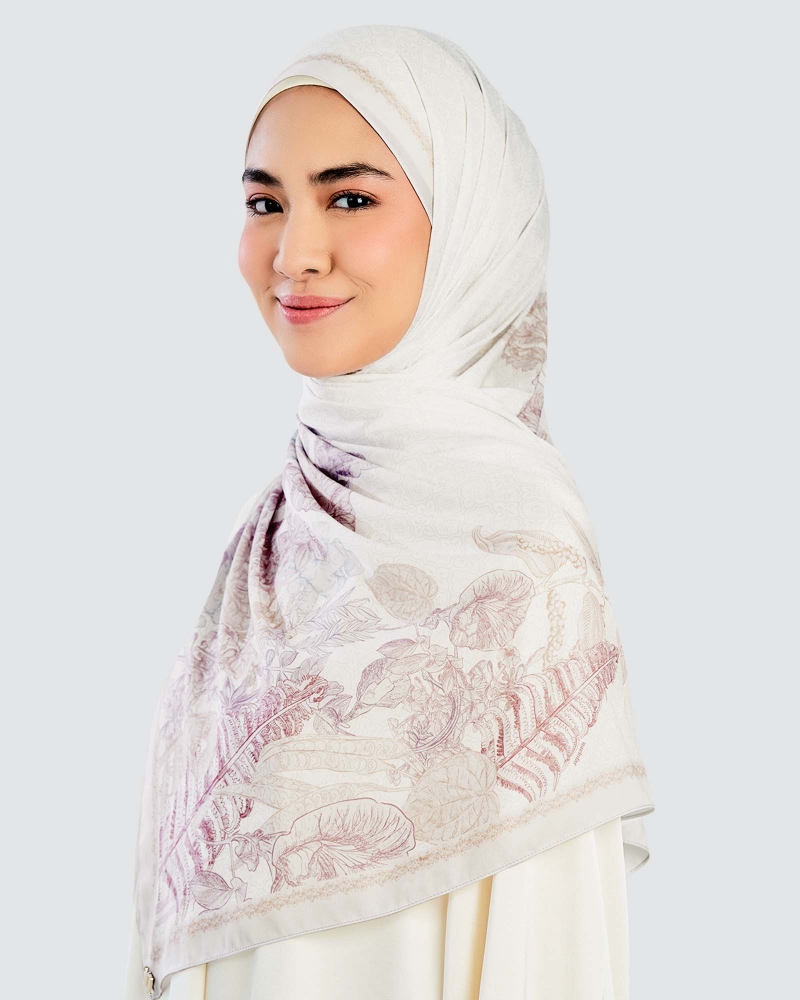 Image of AKAR MATTE SATIN SHAWL - BUNGA KANTAN