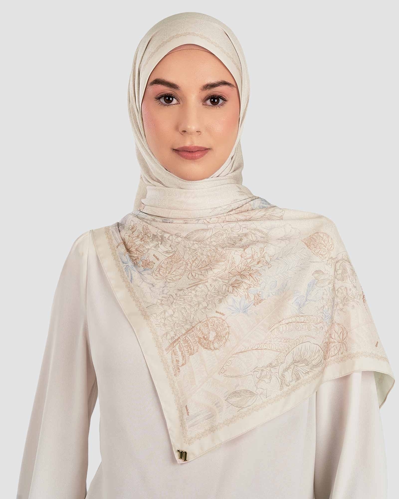 Image of AKAR MATTE SATIN SHAWL - LENGKUAS