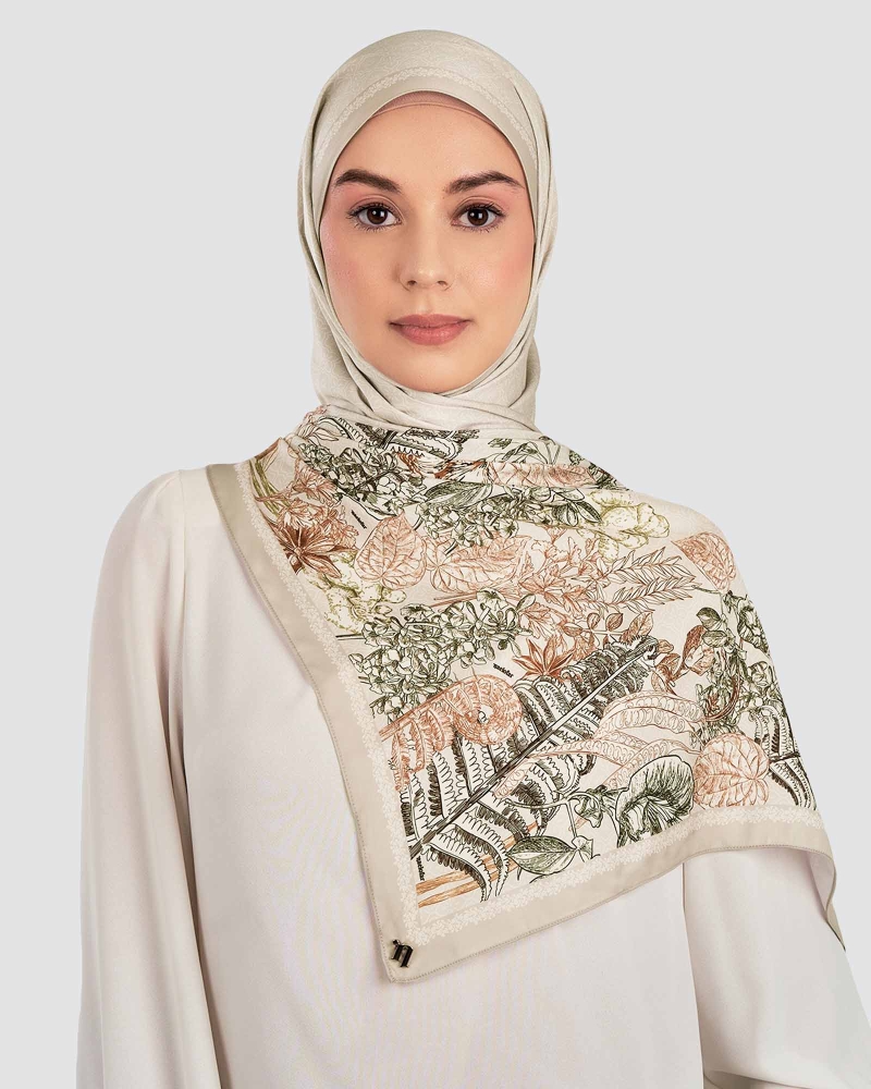 Image of AKAR MATTE SATIN SHAWL - SIREH