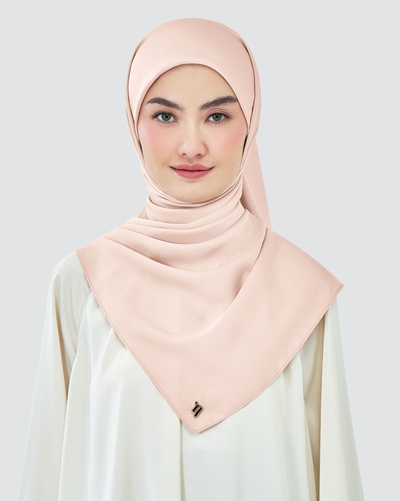 Image of AMAYA SATIN SQUARE - LOTUS