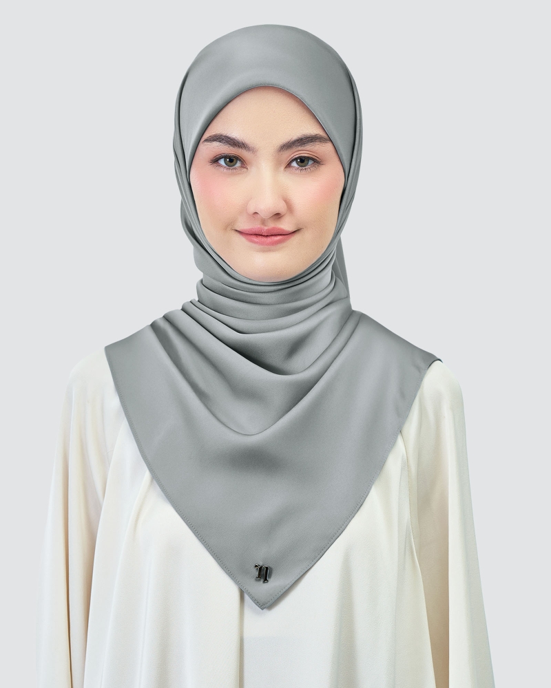 Image of AMAYA SATIN SQUARE - SILVER FILIGREE