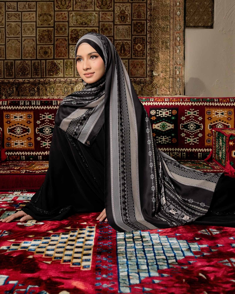 Image of ANKA SHAWL - SAHARA NIGHT
