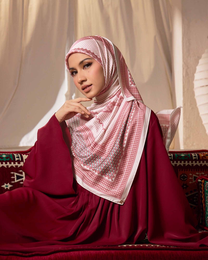 ANKA MATTE SATIN SQUARE - PERSIAN ROSE