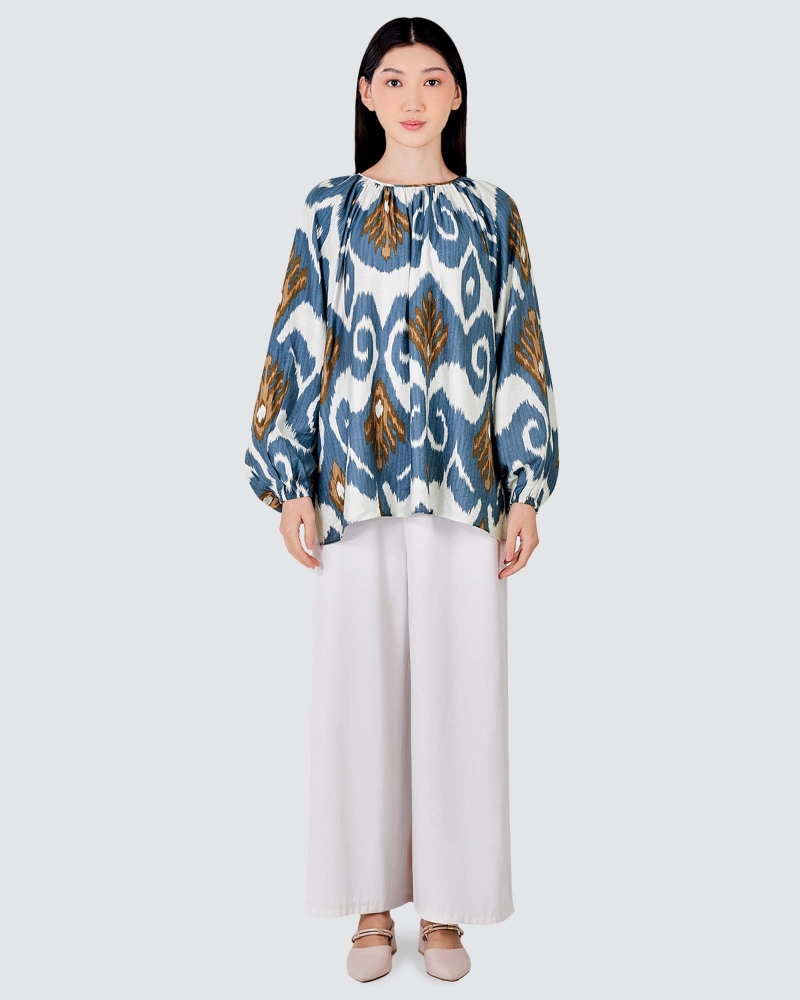 Image of BLUE CRUISE GATHERED RAYON TOP - OCEAN