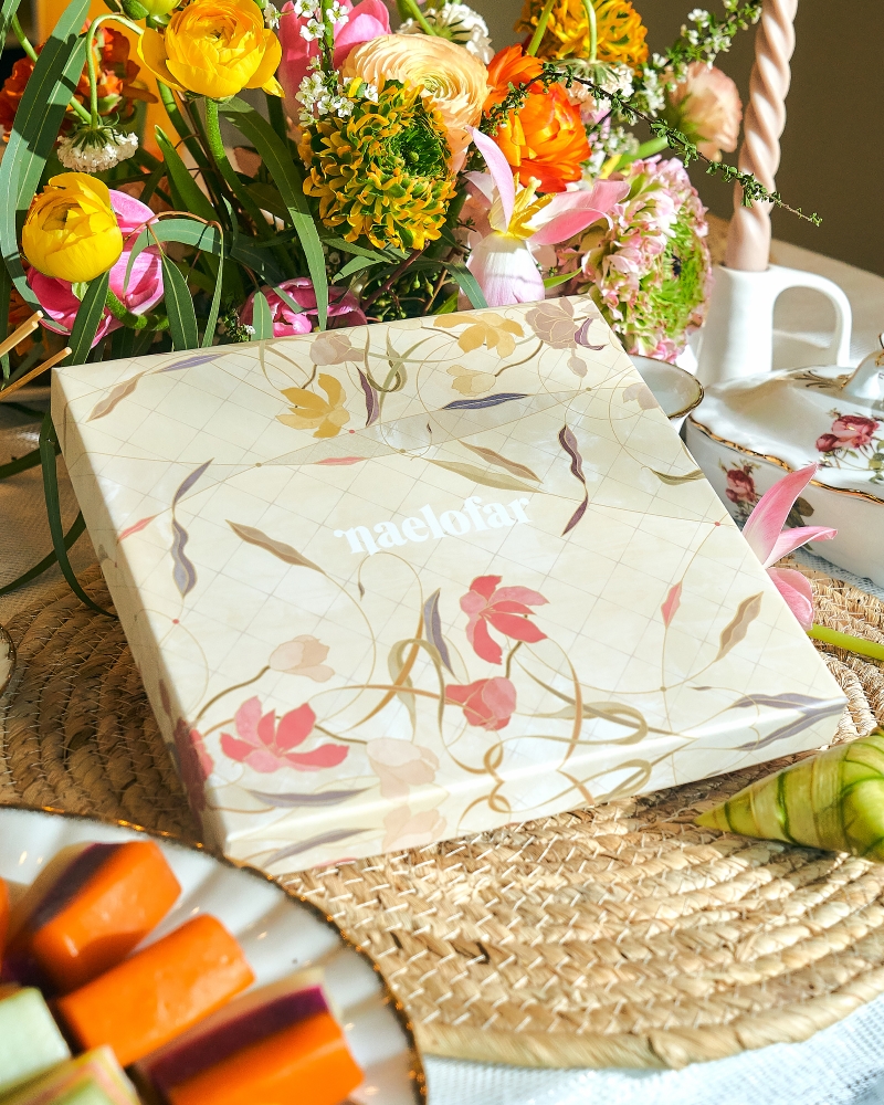 Image of CAHAYA KRISTAL SHAWL - DAWN