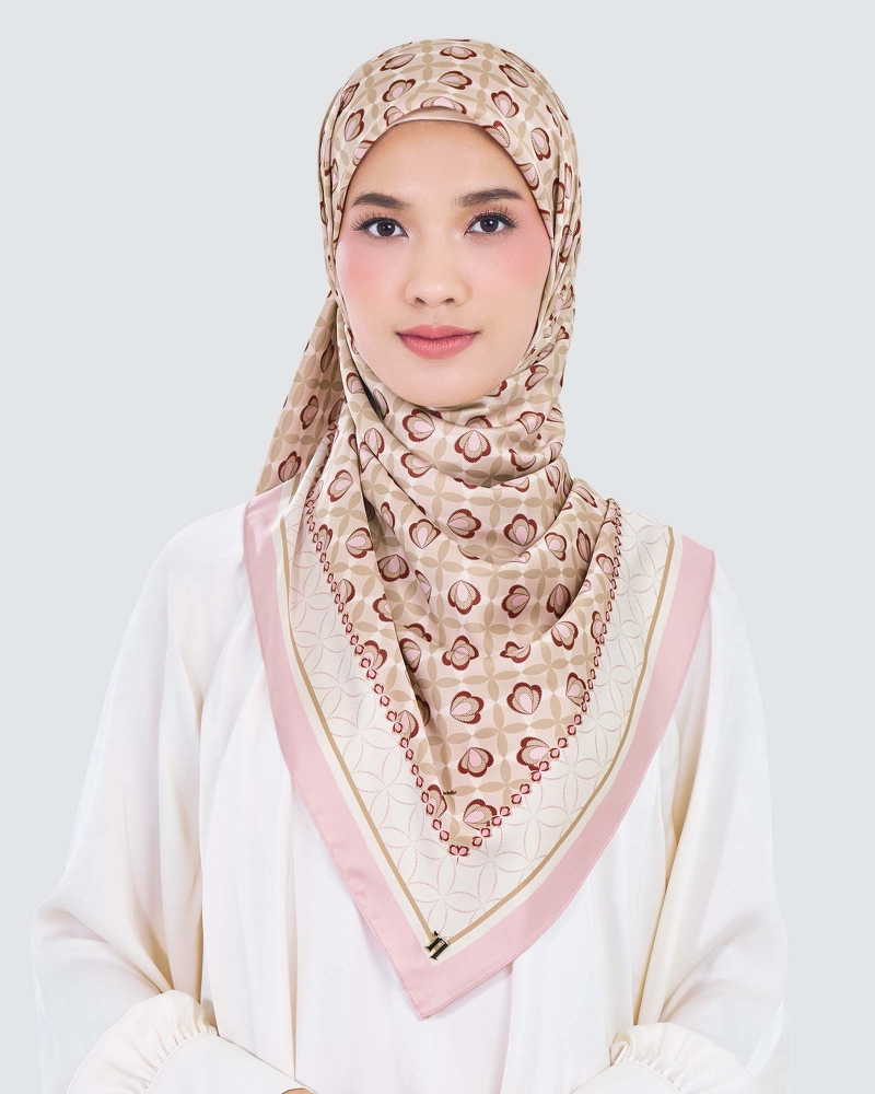 Image of CALLA SQUARE - ROSE QUARTZ