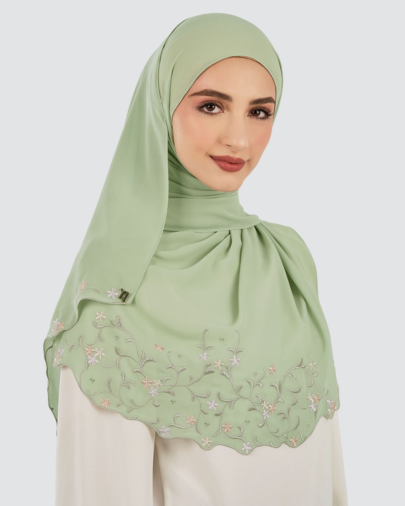 Image of CENDANA SULAM CRYSTAL SHAWL - GARDEN