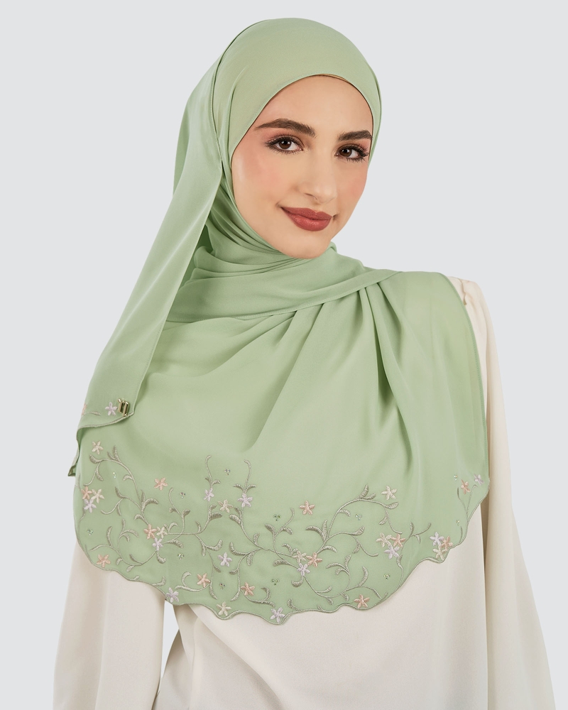Image of CENDANA SULAM CRYSTAL SHAWL - GARDEN