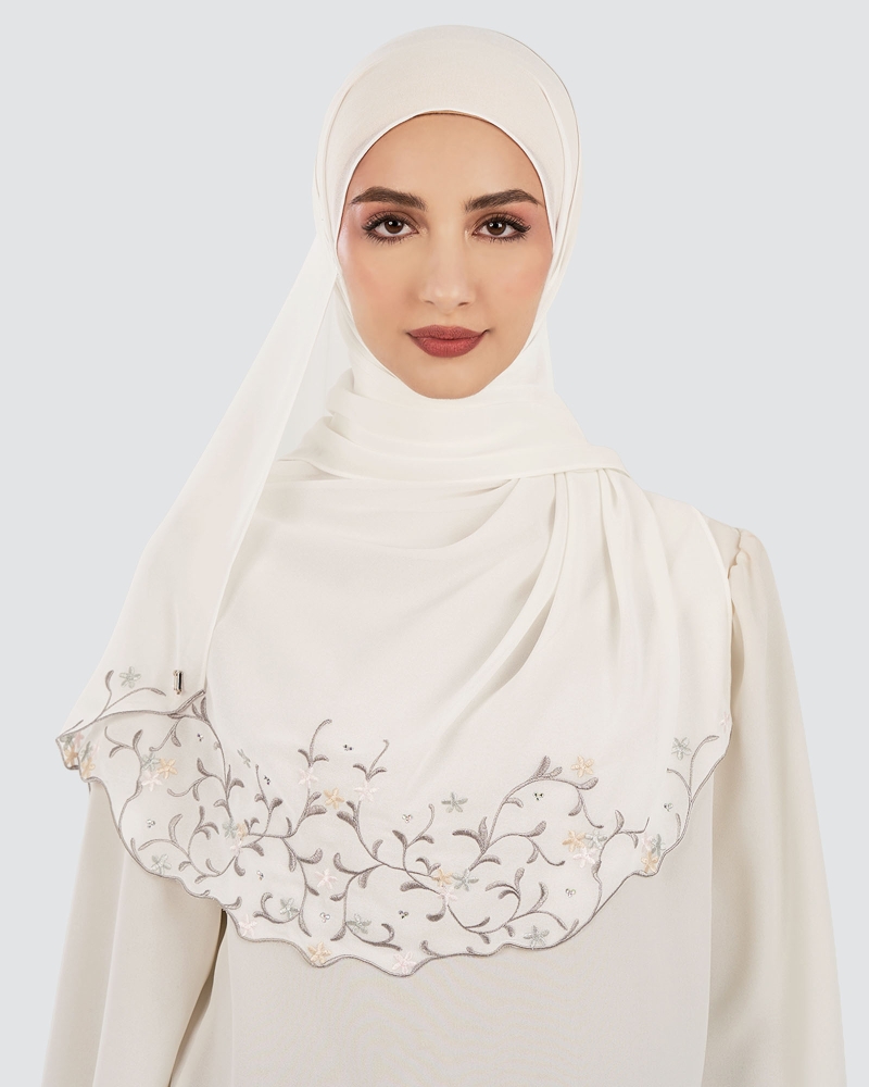 Image of CENDANA SULAM CRYSTAL SHAWL - WHITE