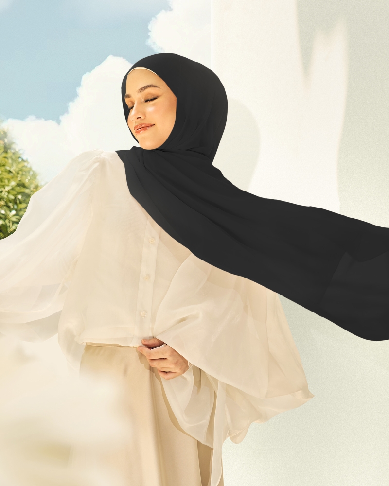 Image of CLOUD CHIFFON SHAWL - BLACK