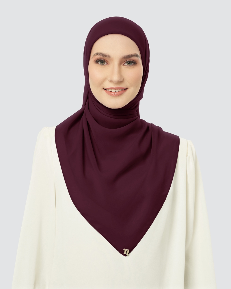 Image of CLOUD CHIFFON SQUARE - GOJI BERRY
