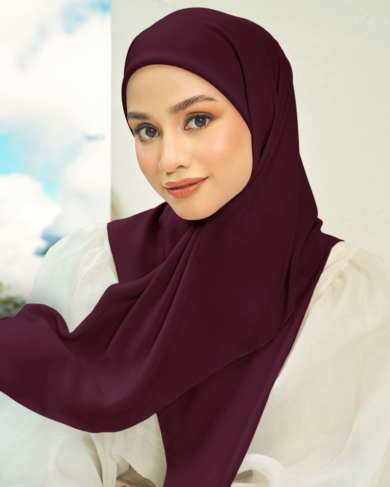 Image of CLOUD CHIFFON SQUARE - GOJI BERRY