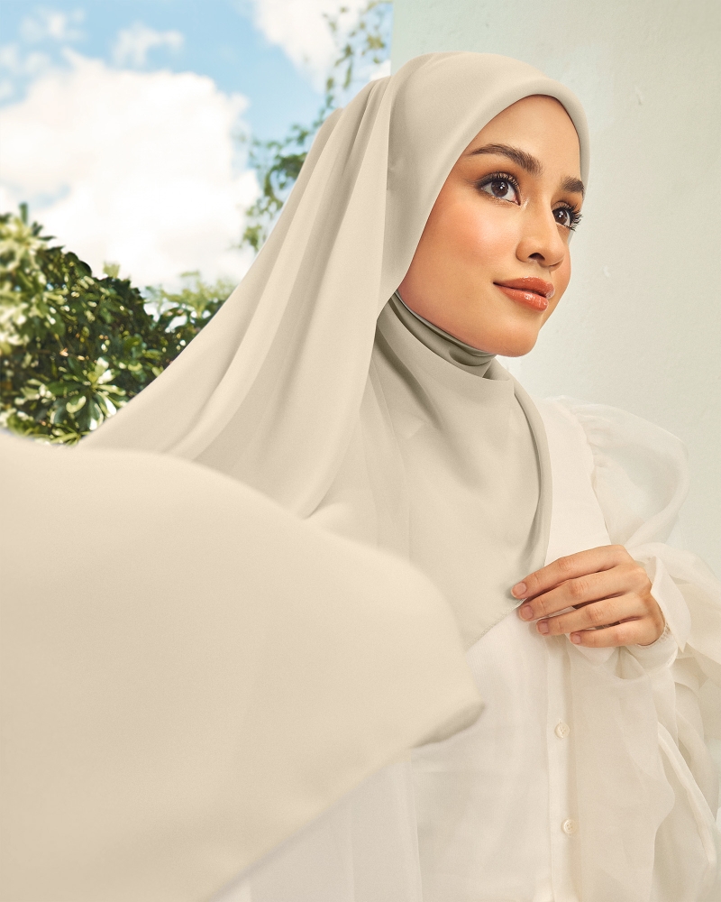Image of CLOUD CHIFFON SQUARE - MOONSTONE
