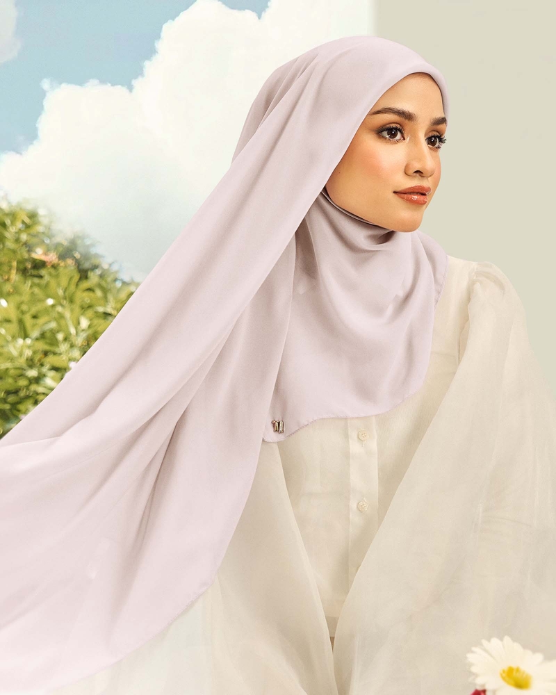 Image of CLOUD CHIFFON SQUARE - TARO MILK