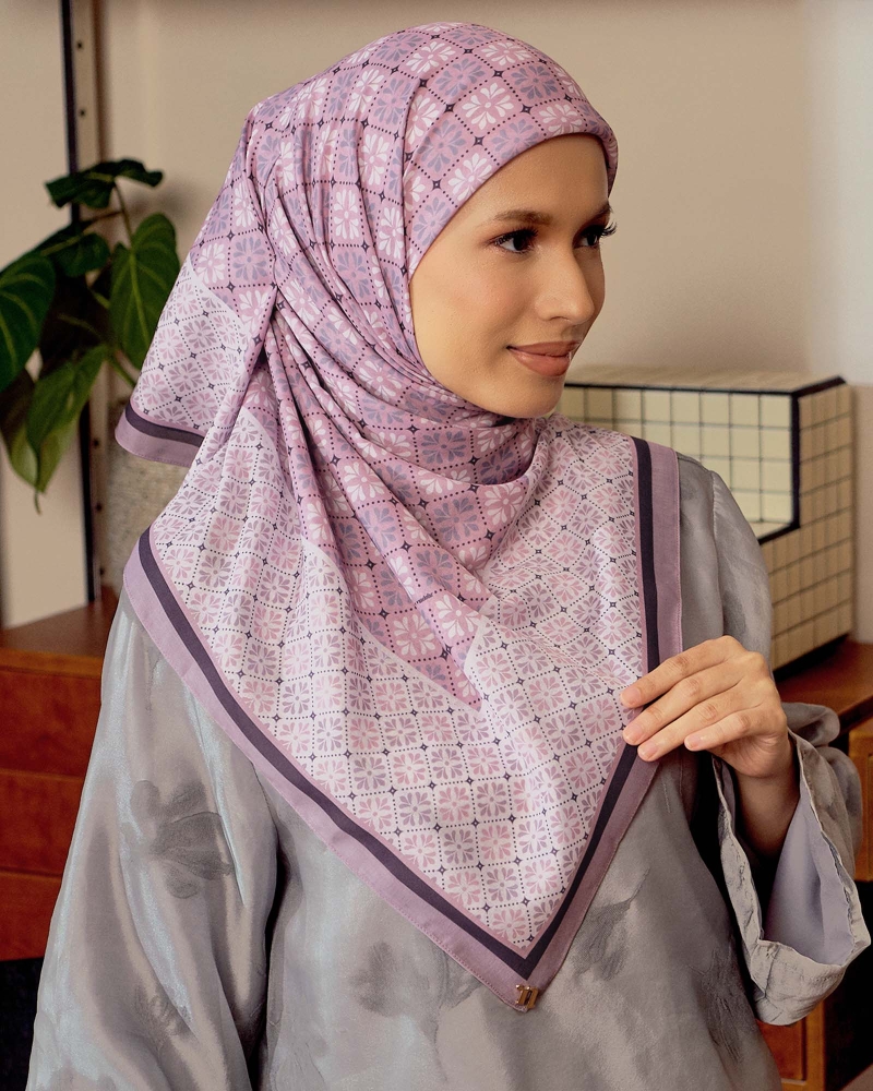 Image of ECHO GEOMETRIC COTTON VOILE SQUARE - THISTLE