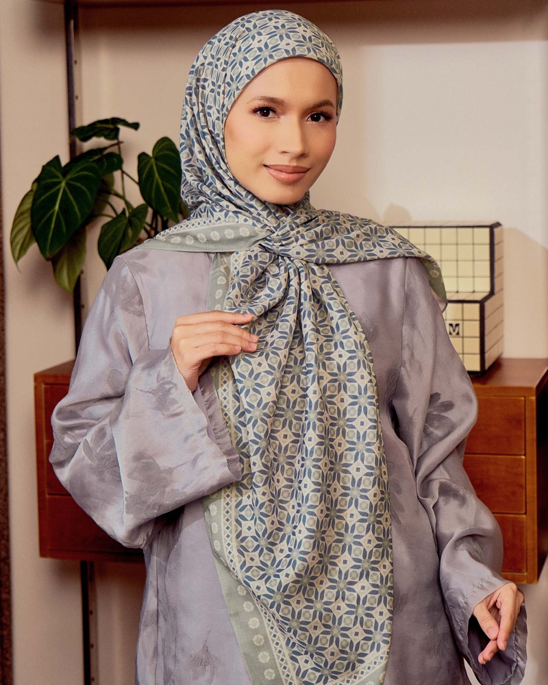 Image of ECHO GEOMETRIC COTTON VOILE SQUARE - THYMES