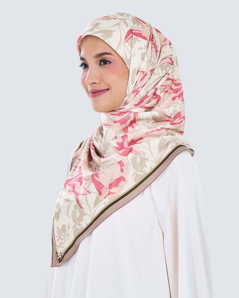 FLEUR SQUARE - AMOUR