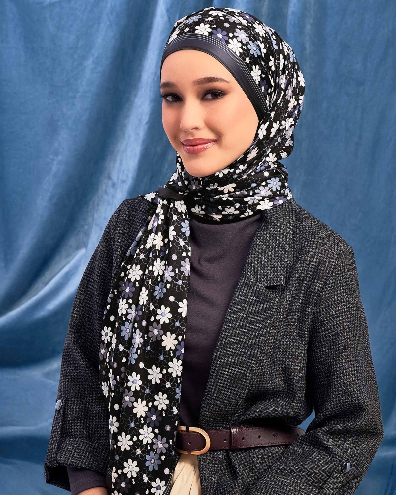 HELLO KITTY X NAELOFAR SHAWL - TWINKLE