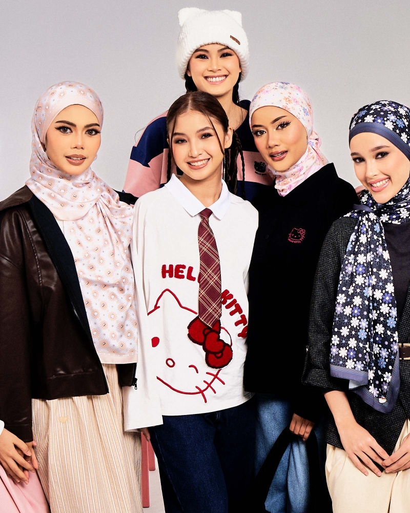 Image of HELLO KITTY X NAELOFAR TUFTED TOP - SNOWBALL