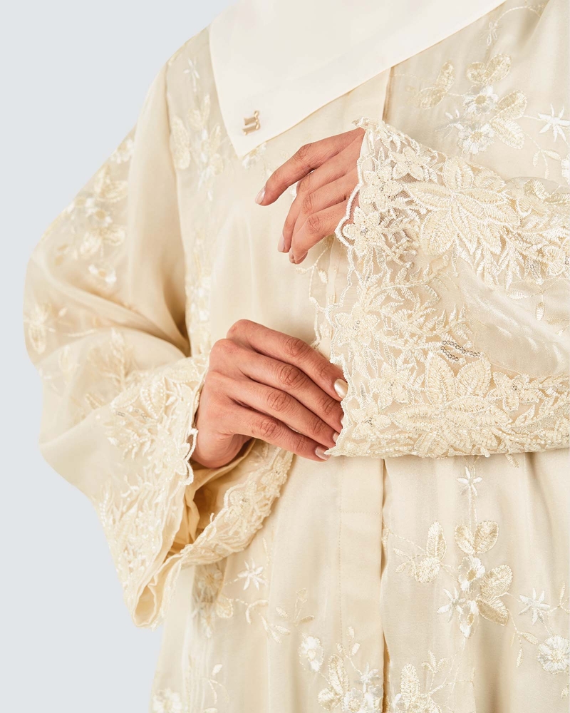 Image of HUSNA ABAYA - VANILLA