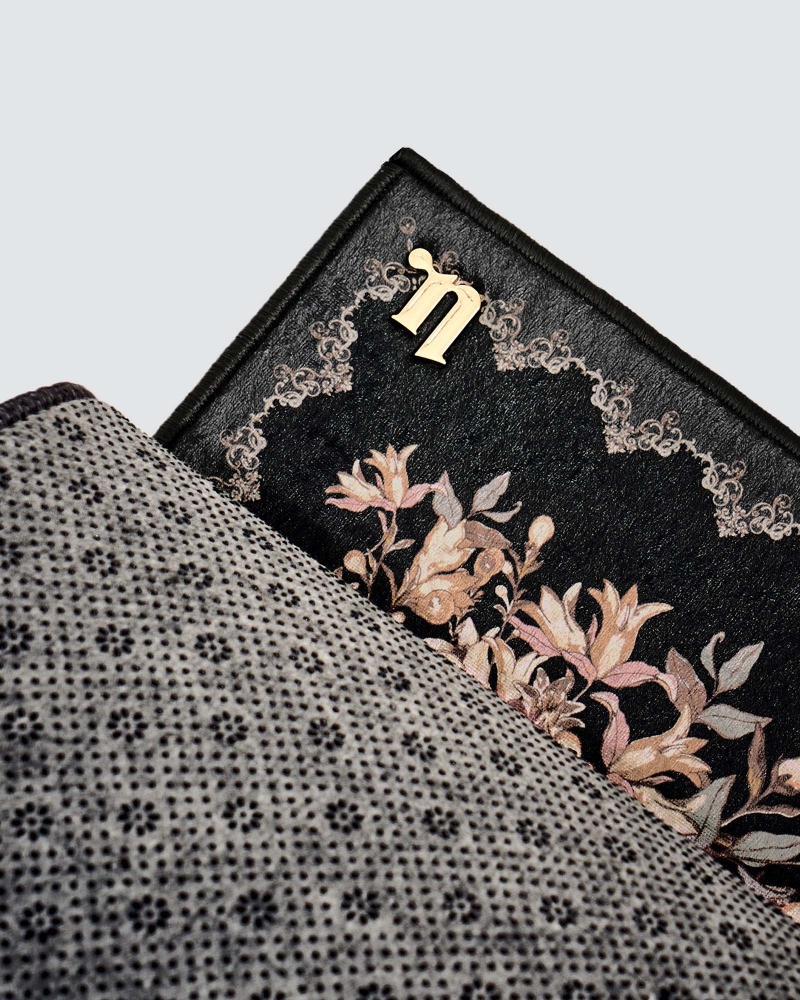 Image of IRHAA SEJADAH - MAHOGANY