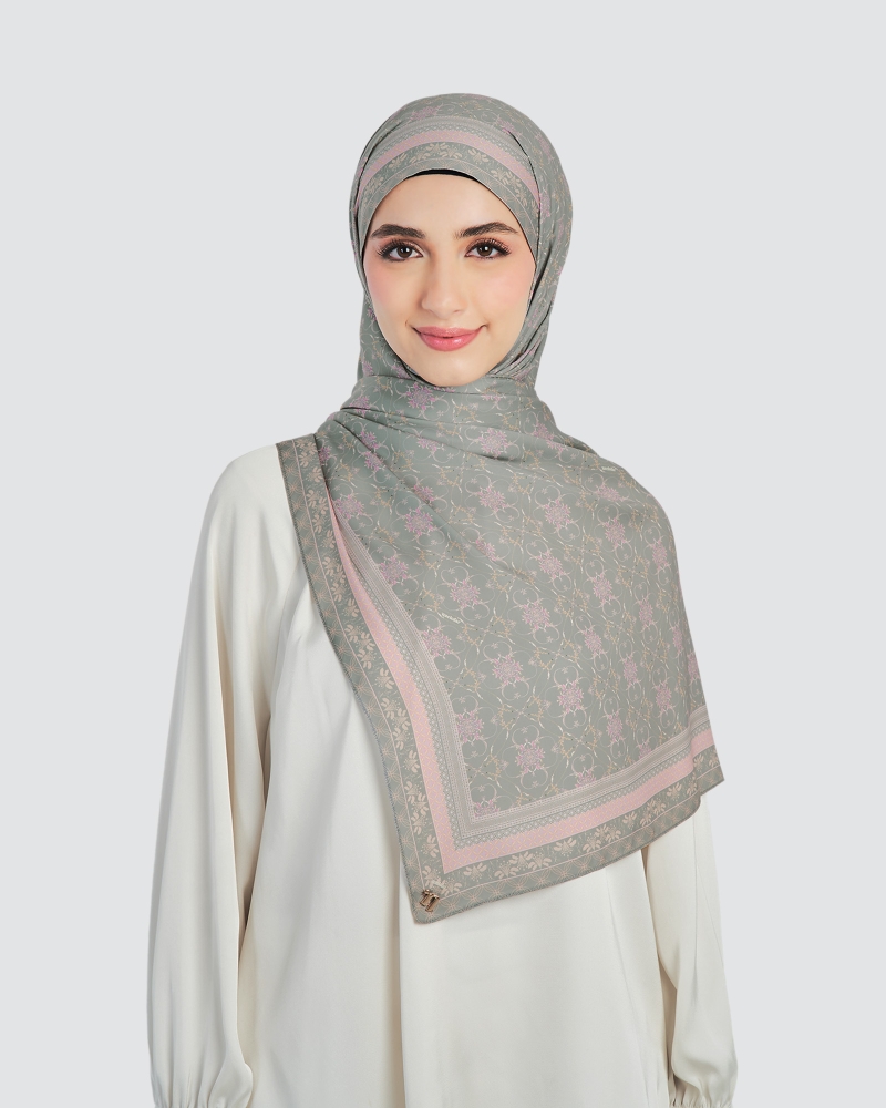Image of ISABELLE SHAWL - MILKY GREEN