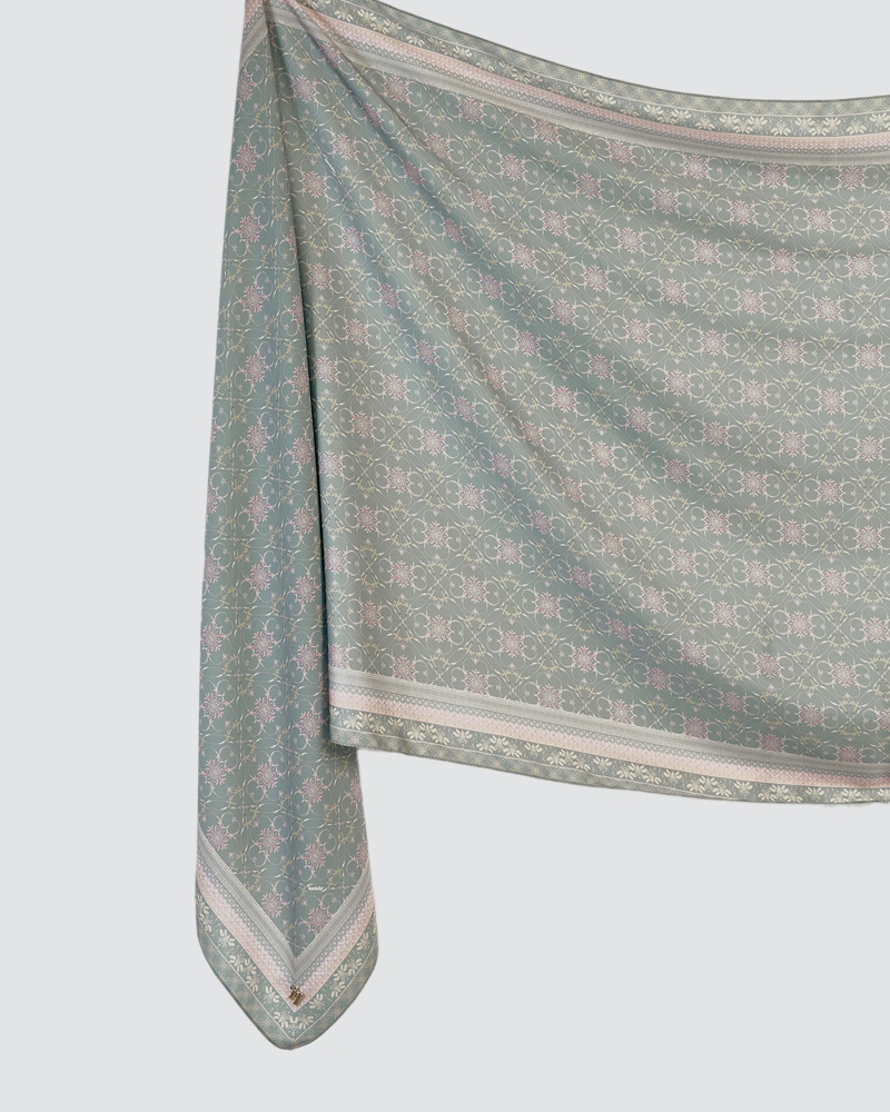 Image of ISABELLE SHAWL - MILKY GREEN