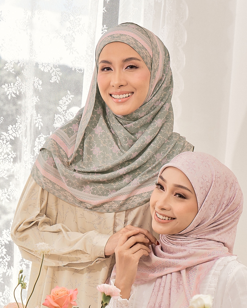 Image of ISABELLE SHAWL - MILKY GREEN