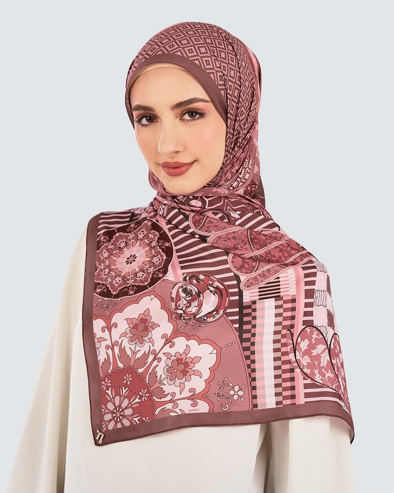 Image of JAMUAN MATTE SATIN SHAWL - SIRAP BANDUNG