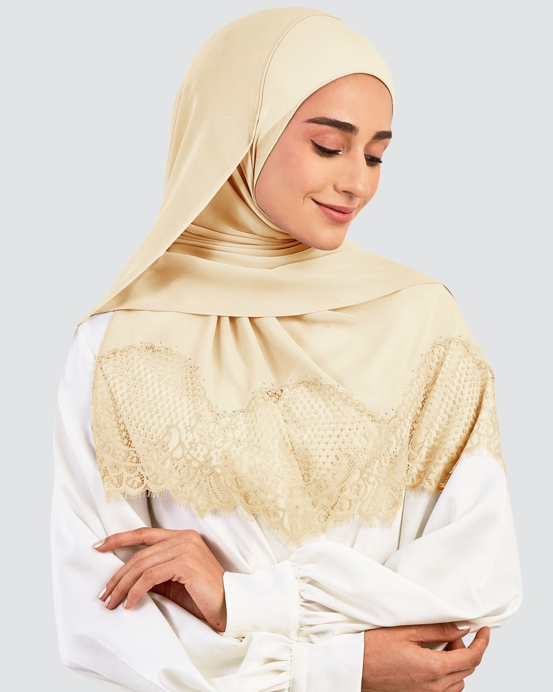 Image of JANNA LACE CRYSTAL SHAWL - CREAM