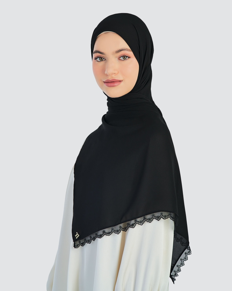 Image of JUWITA LACE SHAWL - BLACK