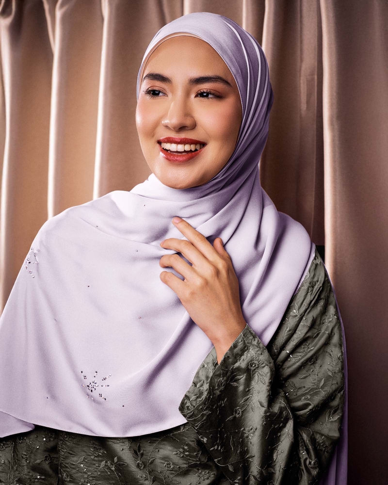 Image of LADY MARISA CRYSTAL MATTE SATIN SHAWL - LILAC