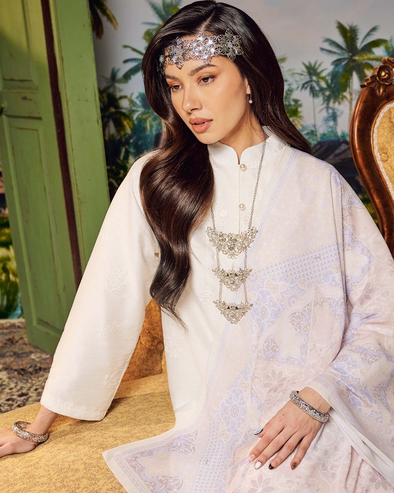 Image of LEDANG KURUNG SET - OFF WHITE