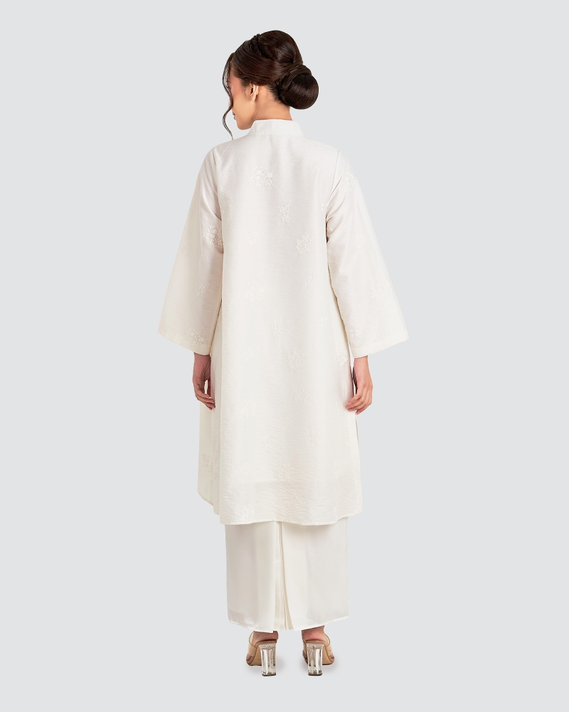 Image of LEDANG KURUNG SET - OFF WHITE