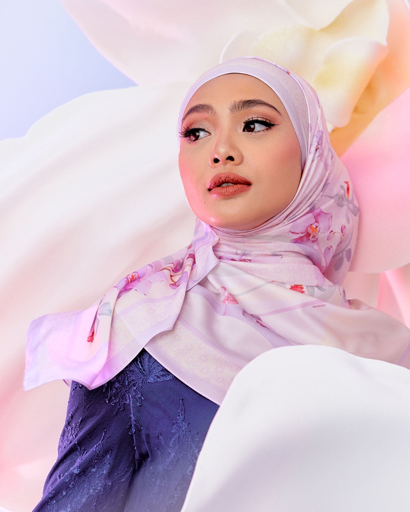Image of THE BUNGA SERIES: LOVE LANGUAGE SHAWL - ANGEL