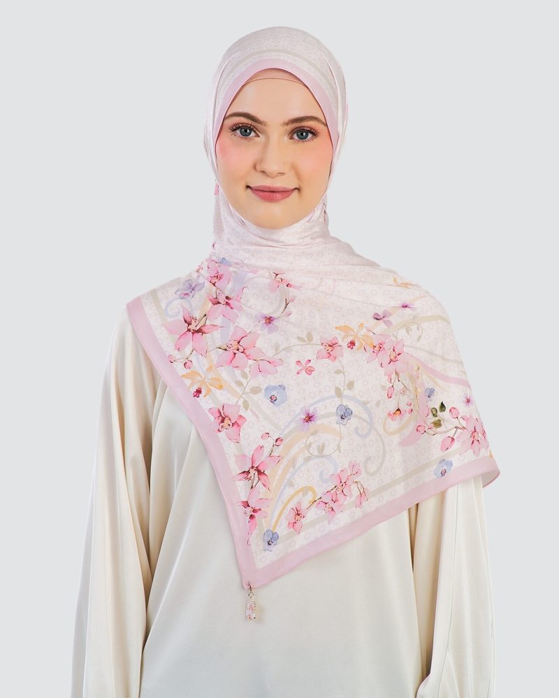 Image of THE BUNGA SERIES: LOVE LANGUAGE SHAWL - HONEY
