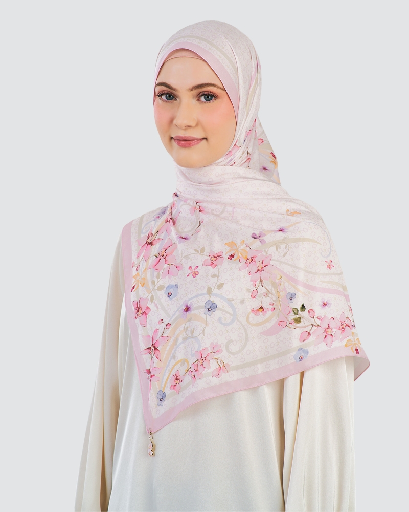 Image of THE BUNGA SERIES: LOVE LANGUAGE SHAWL - HONEY