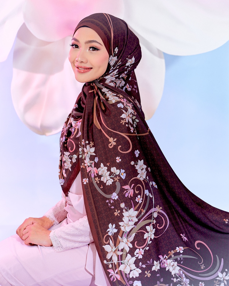 Image of THE BUNGA SERIES: LOVE LANGUAGE SHAWL - PRECIOUS