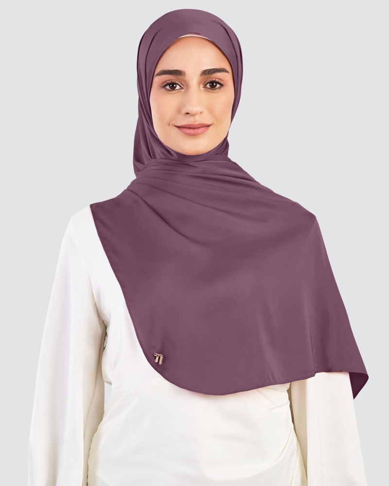 Image of LUNA SATIN SHAWL - ACAI BERRY
